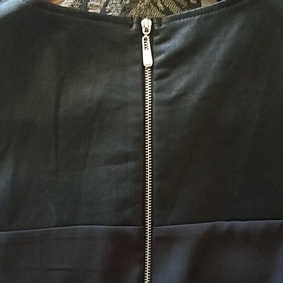 Forever XXI Black top - Picture 5 of 6